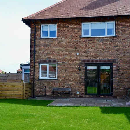 Apple Tree House Scarborough