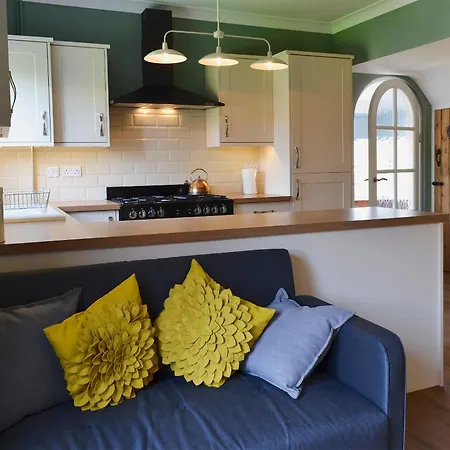 Apple Tree House Scarborough